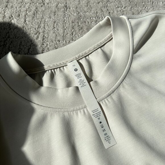 Oversized Lululemon Classic Ivory Top - Size 10 - Picture 10 of 10